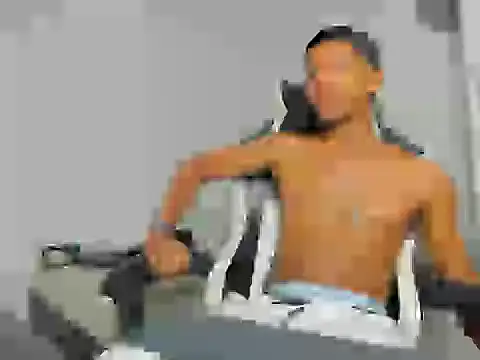 Snapshot of MaxVibe420 chatting on 10-14-25, 07:47 MaxVibe420 online show from 10-14-25, 07:47