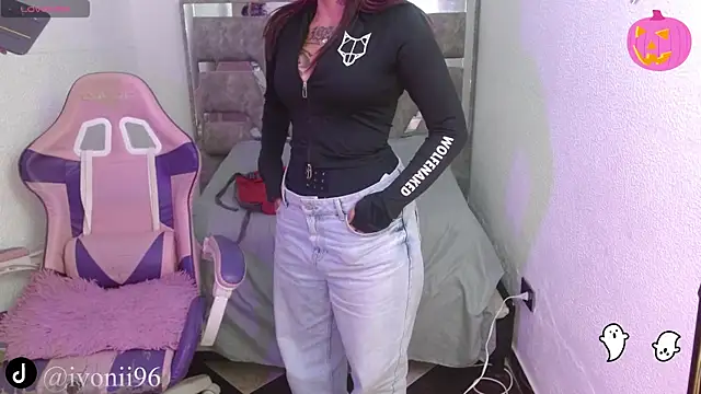 ivoni online show from 10-28-25, 07:27