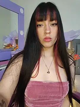 Snapshot of SammyCum chatting on 11-21-25, 04:00 SammyCum online show from 11-21-25, 04:00