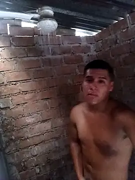 Snapshot of Alex321Flores chatting on 02-02-26, 05:44 Alex321Flores online show from 02-02-26, 05:44