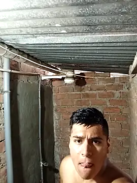 Snapshot of Alex321Flores chatting on 02-09-26, 05:39 Alex321Flores online show from 02-09-26, 05:39