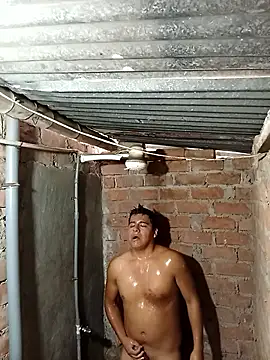 Snapshot of Alex321Flores chatting on 02-20-26, 07:03 Alex321Flores online show from 02-20-26, 07:03