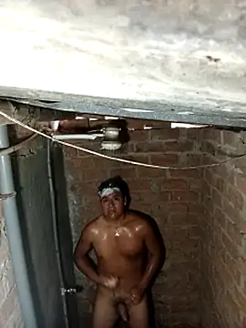 Snapshot of Alex321Flores chatting on 03-21-26, 03:37 Alex321Flores online show from 03-21-26, 03:37