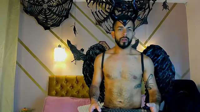 Lobo sex21 online show from 10-31-25, 03:13