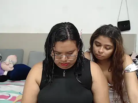 Snapshot of Charlotte_Rot2 chatting on 10-15-25, 04:51 Charlotte Rot2 online show from 10-15-25, 04:51
