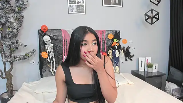 Nahomycarterr online show from 11-02-25, 07:38