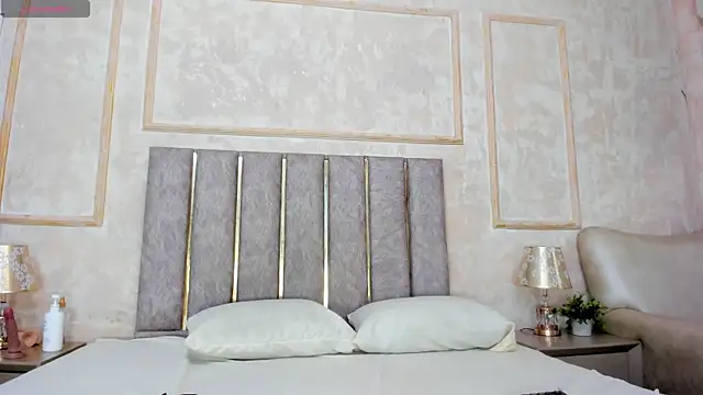 Nahomycarterr online show from 11-30-25, 07:40