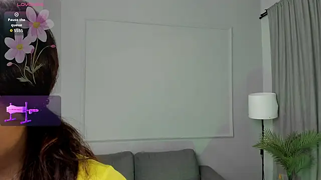 Nahomycarterr online show from 04-22-26, 11:56