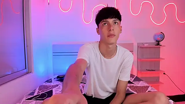 Snapshot of luccas_ferreira chatting on 10-25-25, 07:08 luccas ferreira online show from 10-25-25, 07:08