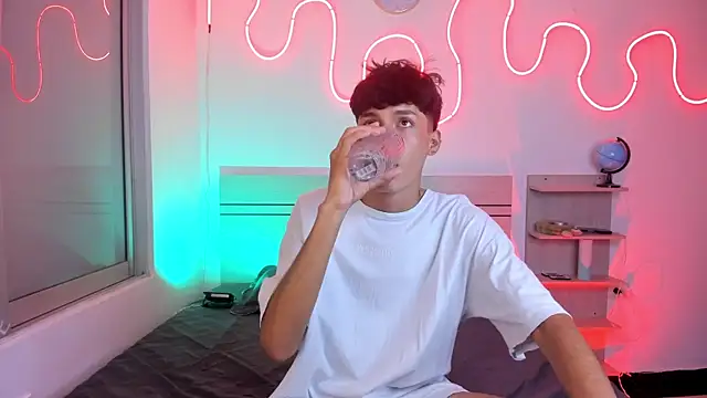 Snapshot of luccas_ferreira chatting on 11-08-25, 07:12 luccas ferreira online show from 11-08-25, 07:12