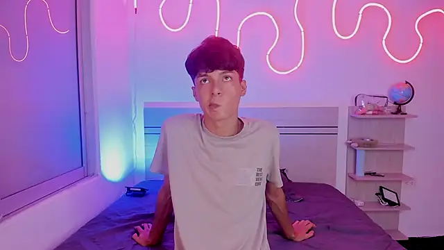 Snapshot of luccas_ferreira chatting on 11-17-25, 07:08 luccas ferreira online show from 11-17-25, 07:08