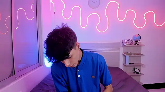 Snapshot of luccas_ferreira chatting on 11-19-25, 06:52 luccas ferreira online show from 11-19-25, 06:52