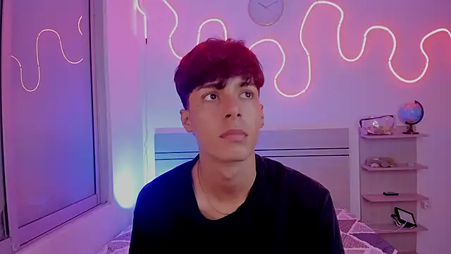 Snapshot of luccas_ferreira chatting on 11-26-25, 08:21 luccas ferreira online show from 11-26-25, 08:21