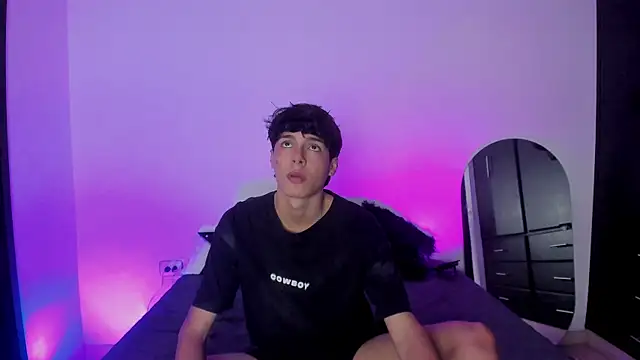 Snapshot of luccas_ferreira chatting on 01-15-26, 08:01 luccas ferreira online show from 01-15-26, 08:01