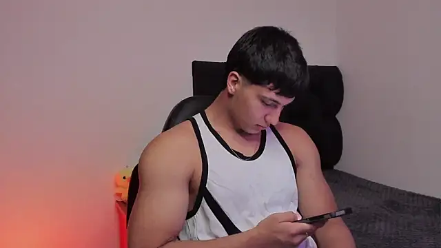 CHRIS MORGAN1 online show from 10-04-25, 01:53