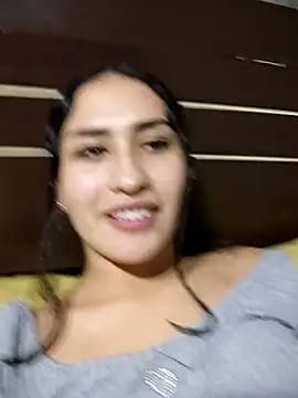 Snapshot of YoungHearXX chatting on 10-15-25, 03:06 YoungHearXX online show from 10-15-25, 03:06