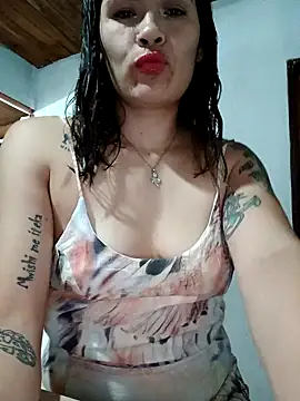 Snapshot of Venenoooo69 chatting on 10-12-25, 04:11 Venenoooo69 online show from 10-12-25, 04:11