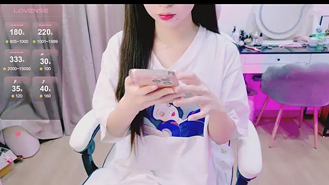 Snapshot of _Aria_Moonie chatting on 06-26-26, 03:11 Aria Moonie online show from 06-26-26, 03:11