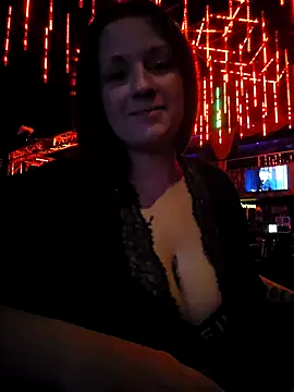 Snapshot of lexy-ray chatting on 10-25-25, 06:02 lexy-ray online show from 10-25-25, 06:02