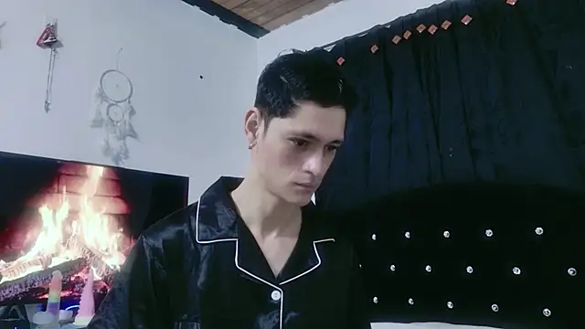 Tyler cat online show from 10-15-25, 11:21