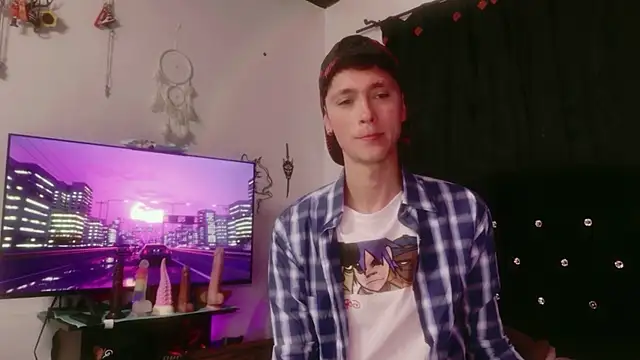 Tyler cat online show from 11-26-25, 12:55