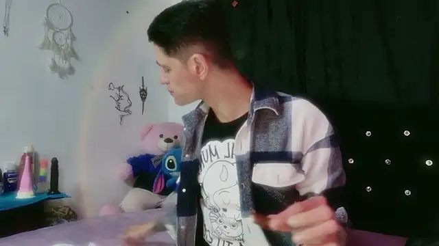 Snapshot of Tyler_cat chatting on 02-02-26, 02:49 Tyler cat online show from 02-02-26, 02:49