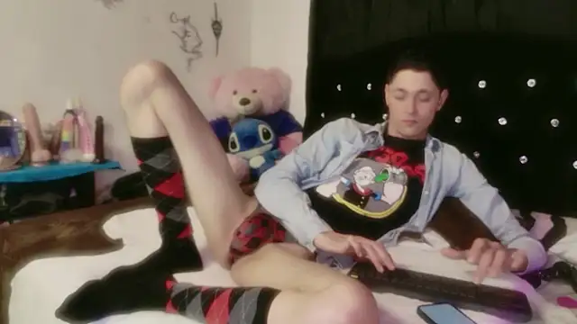 Snapshot of Tyler_cat chatting on 02-14-26, 11:40 Tyler cat online show from 02-14-26, 11:40