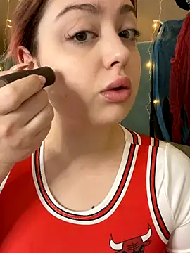 KellyMoors online show from 10-25-25, 01:13