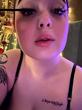 KellyMoors online show from 01-17-26, 01:21