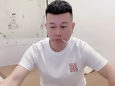 Snapshot of dachui_168 chatting on 10-27-25, 04:55 dachui 168 online show from 10-27-25, 04:55