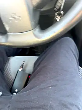 Snapshot of ayrtonmen chatting on 11-14-25, 02:38 ayrtonmen online show from 11-14-25, 02:38