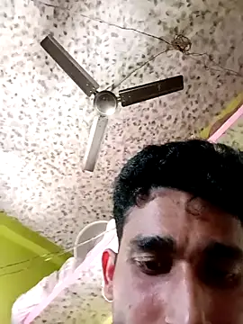 Snapshot of EmotionalOpenair55 chatting on 10-22-25, 04:13 EmotionalOpenair55 online show from 10-22-25, 04:13