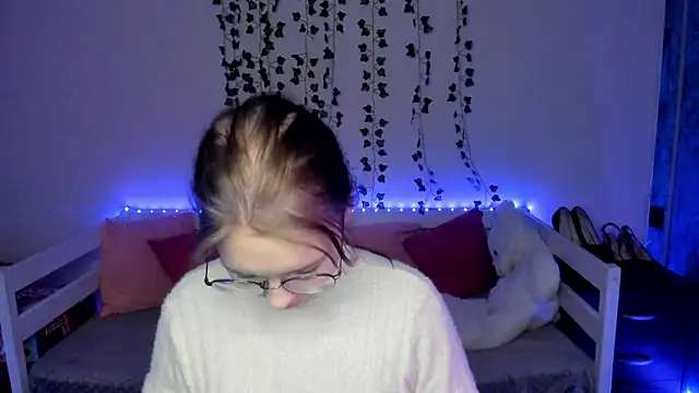 shy elina01 online show from 10-18-25, 10:38