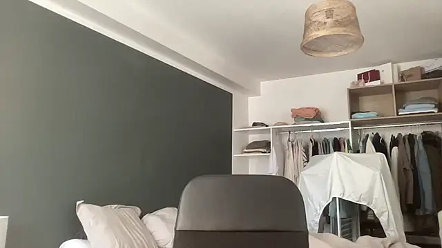 VersaGoo online show from 10-05-25, 01:31