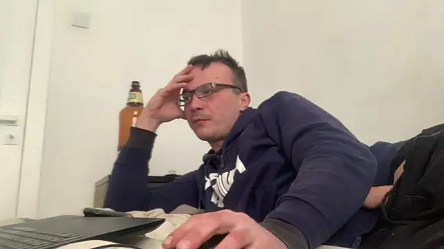 viktor1992-1-1 online show from 02-10-26, 01:26