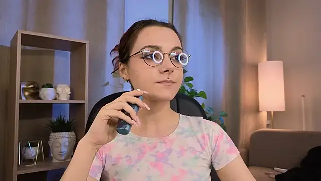 ElizabethMilller  online show from 11-25-25, 10:54