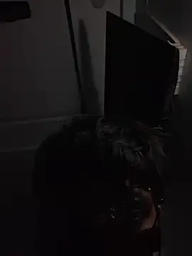 Snapshot of UsurpedThaw chatting on 11-17-25, 06:35 UsurpedThaw online show from 11-17-25, 06:35