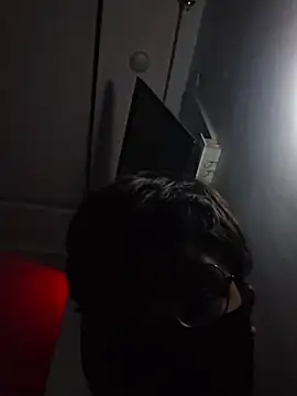 Snapshot of UsurpedThaw chatting on 11-23-25, 06:30 UsurpedThaw online show from 11-23-25, 06:30