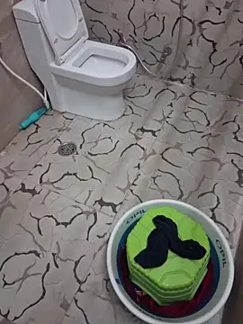 Snapshot of UsurpedThaw chatting on 12-14-25, 06:12 UsurpedThaw online show from 12-14-25, 06:12