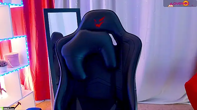 Kelly foox online show from 11-19-25, 08:58