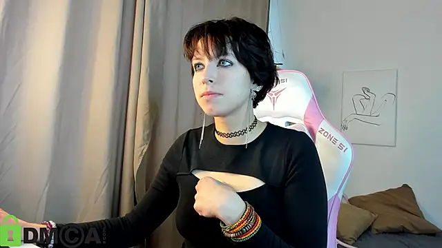 Sara Frayer online show from 10-27-25, 09:02