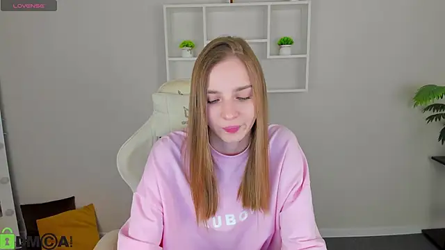 Snapshot of L1na_Reeds chatting on 11-01-25, 06:04 L1na Reeds online show from 11-01-25, 06:04