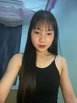 Snapshot of banlinh004 chatting on 05-17-26, 03:19 banlinh004 online show from 05-17-26, 03:19