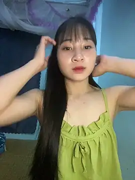 Snapshot of banlinh004 chatting on 05-30-26, 06:10 banlinh004 online show from 05-30-26, 06:10