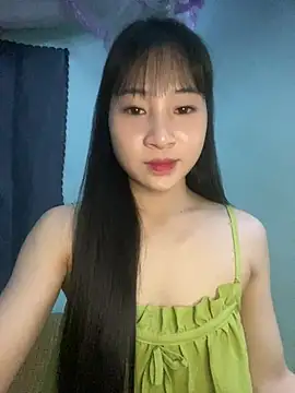 Snapshot of banlinh004 chatting on 06-13-26, 02:48 banlinh004 online show from 06-13-26, 02:48
