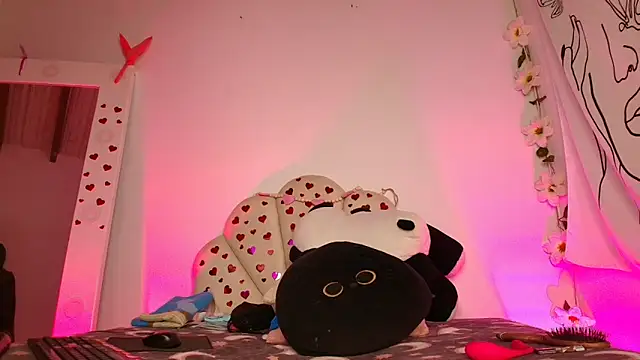 Snapshot of kisha_colins chatting on 02-10-26, 01:15 kisha colins online show from 02-10-26, 01:15