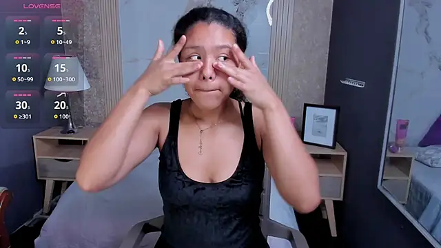 AriaVega online show from 11-25-25, 11:43