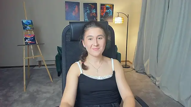 Snapshot of VitaAshe chatting on 10-05-25, 03:21 VitaAshe online show from 10-05-25, 03:21