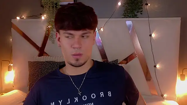 Snapshot of LiamThunder05_ chatting on 11-28-25, 02:58 LiamThunder05 online show from 11-28-25, 02:58