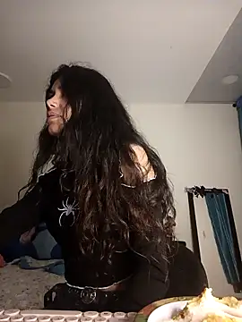 caramel doll   online show from 10-10-25, 02:21